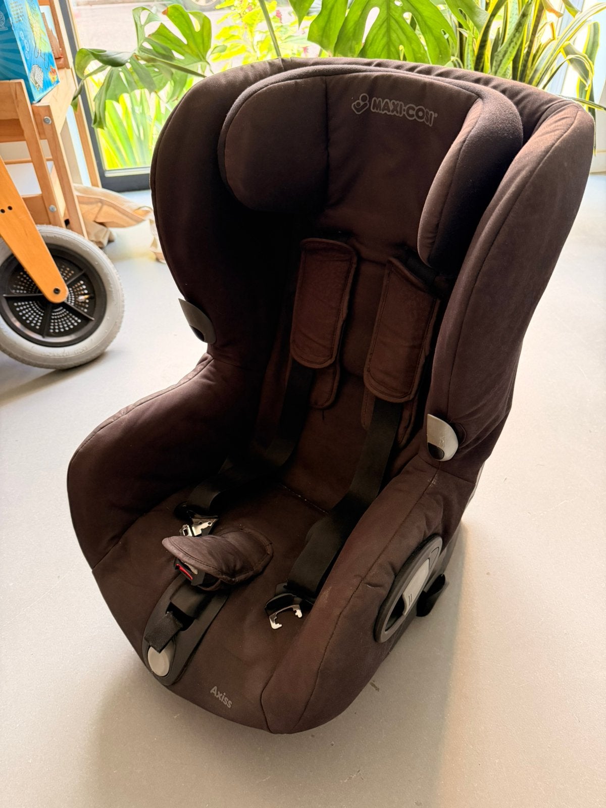 Maxi-Cosi Axiss Autostoel - 90 Draaibaar - 9-18kg, Kinderen en Baby's, Autostoeltjes, Ophalen, 9 t/m 18 kg, Slaapstand, Maxi-Cosi
