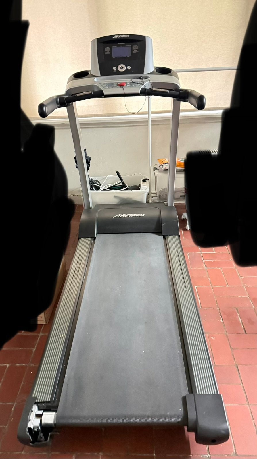 Tapis de course Life Fitness série T, Sports & Fitness, Enlèvement, Comme neuf