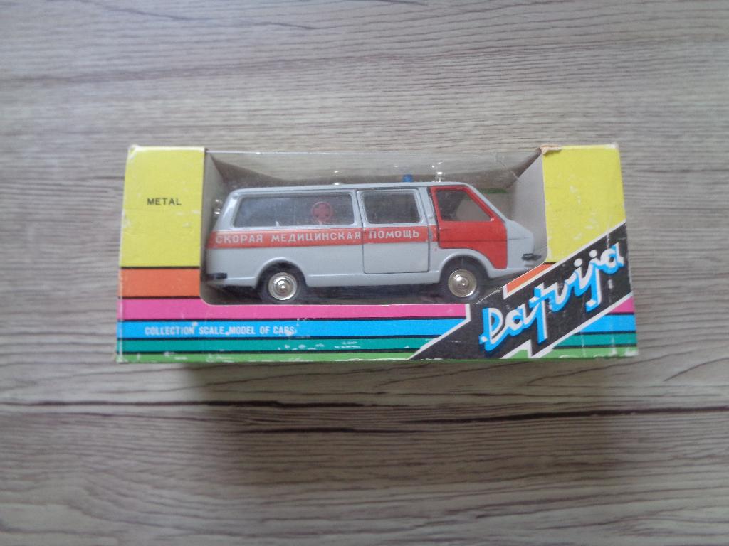 Voiture Raf 1:43, Enlèvement, Neuf, Voiture, Autres marques