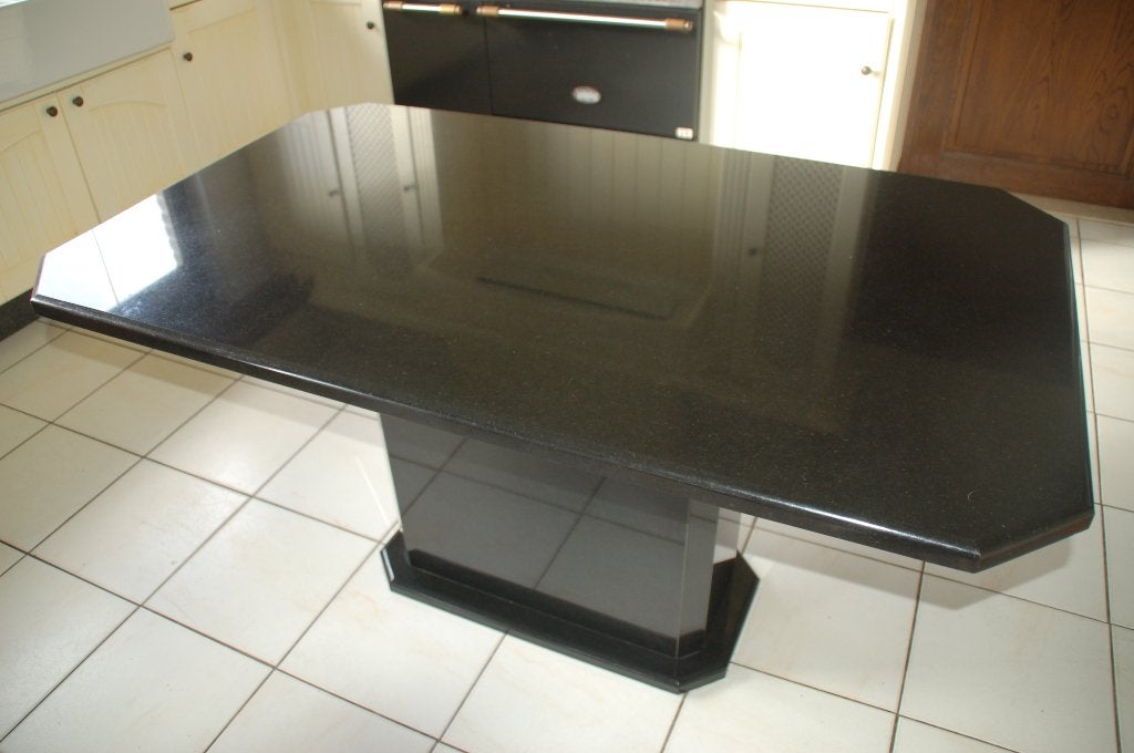 marmeren tafel ,zo goed als nieuw, kleur zwart KOOPJE !, Huis en Inrichting, Tafels | Eettafels, Zo goed als nieuw, Ophalen