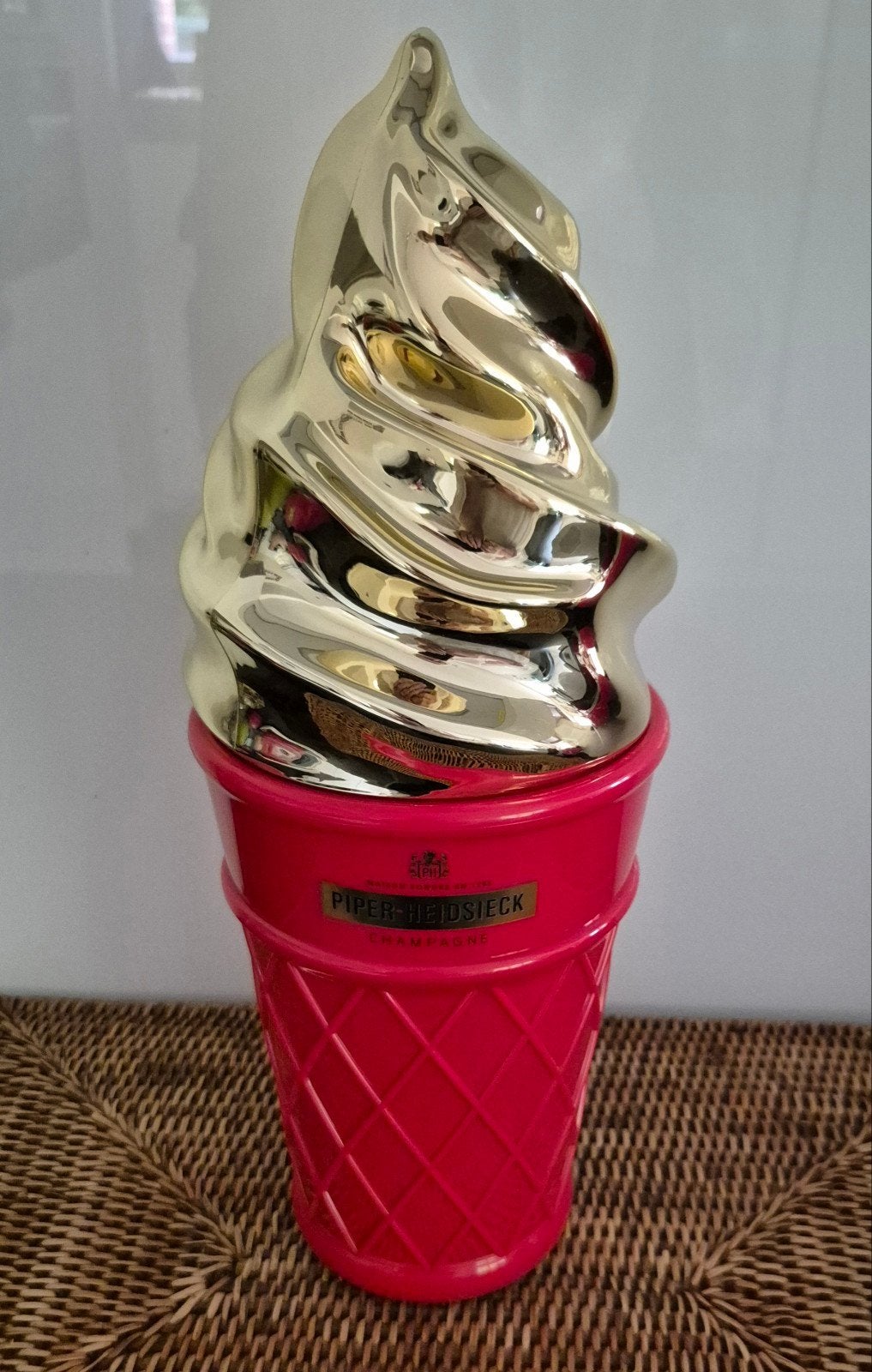Piper-Heidsieck Champagnekoeler – Limited Edition "Ice Cream, Ophalen