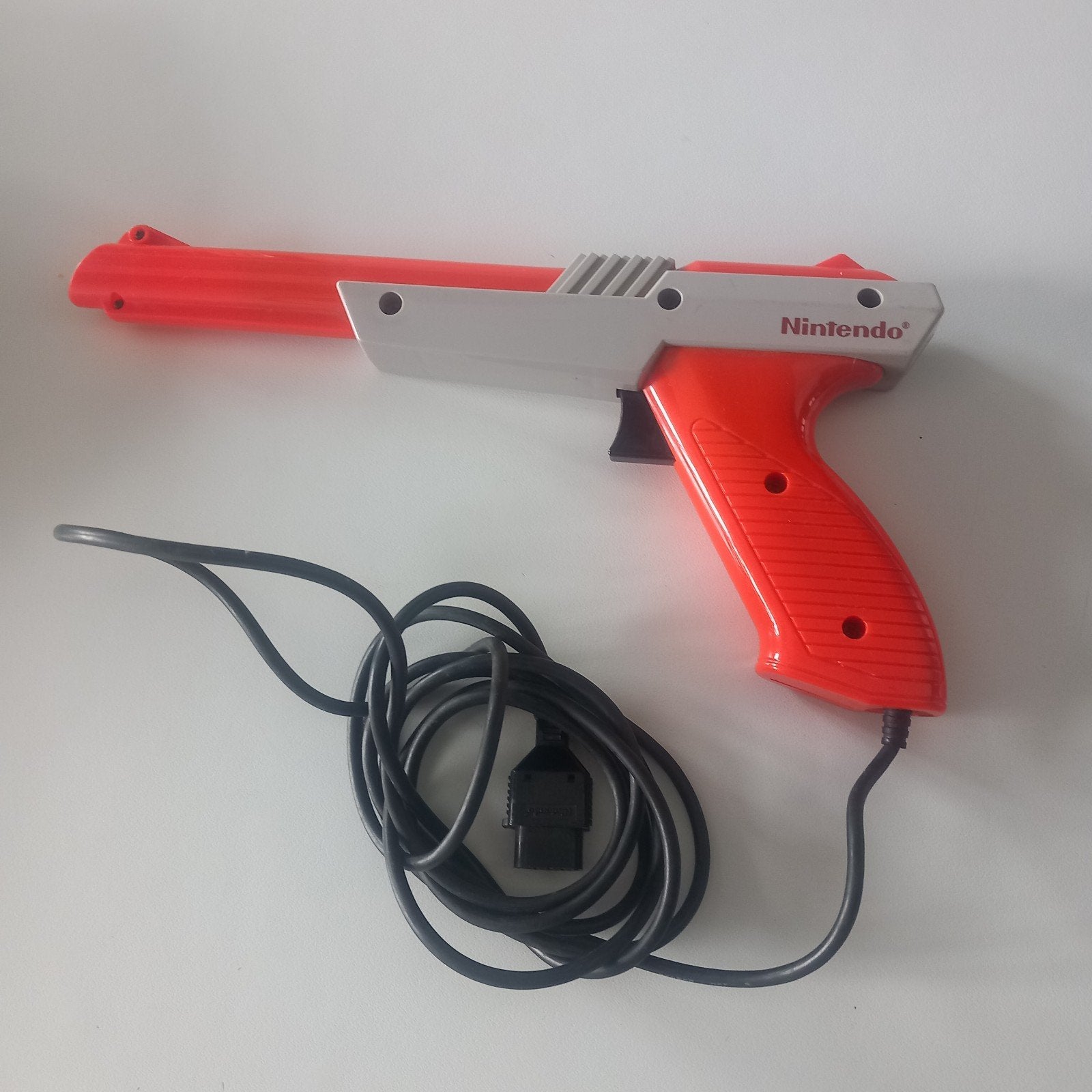Système de divertissement Nintendo Zapper 1985, Consoles de jeu & Jeux vidéo, Jeux | Nintendo NES, Enlèvement ou Envoi
