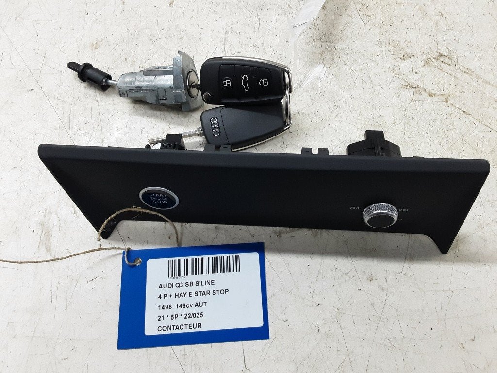 CONTACTSLOT Audi Q3 Sportback (F3N) (01-2019/-), Auto-onderdelen, Gebruikt, Audi