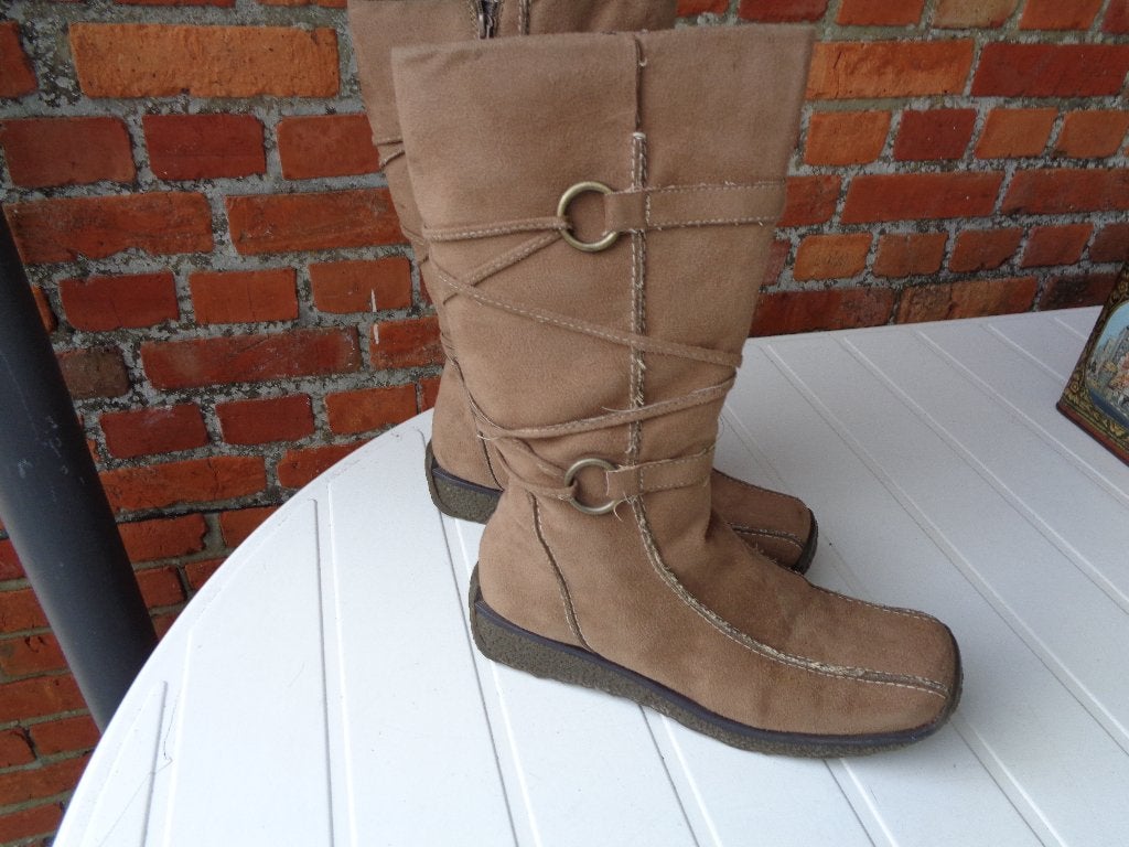 dames laarzen kleur bruin maat 38, Kleding | Dames, Schoenen, Hoge laarzen, Bruin, Ophalen of Verzenden, Gedragen