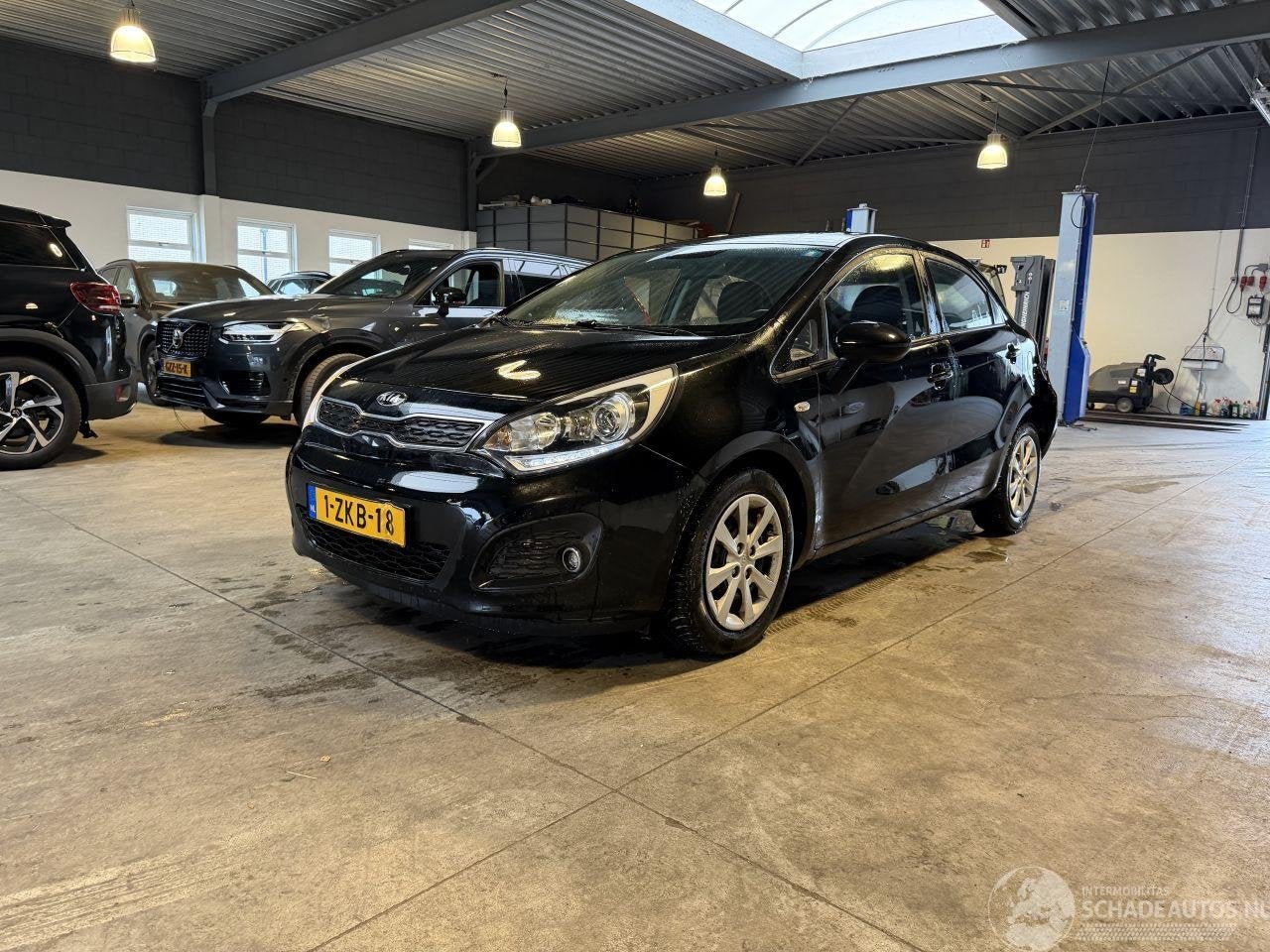 Kia Rio 1.2 CVVT, Autos : Divers, Voitures accidentées, Kia, Boîte manuelle, Info@kia.de, Theodor-Heuss-Allee 11 ,60486, Frankfurt am Main, Deutschland