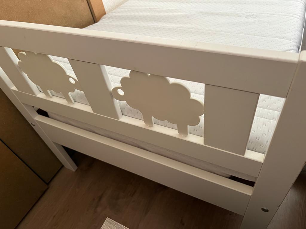 Peuterbed, Kinderen en Baby's, Kinderkamer | Bedden, Ophalen, Zo goed als nieuw, Matras