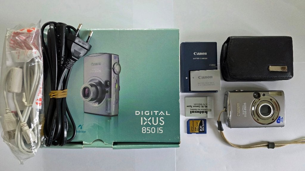 Te Koop Foto camera's., Audio, Tv en Foto, Ophalen, Zo goed als nieuw, Compactcamera, Overige Merken
