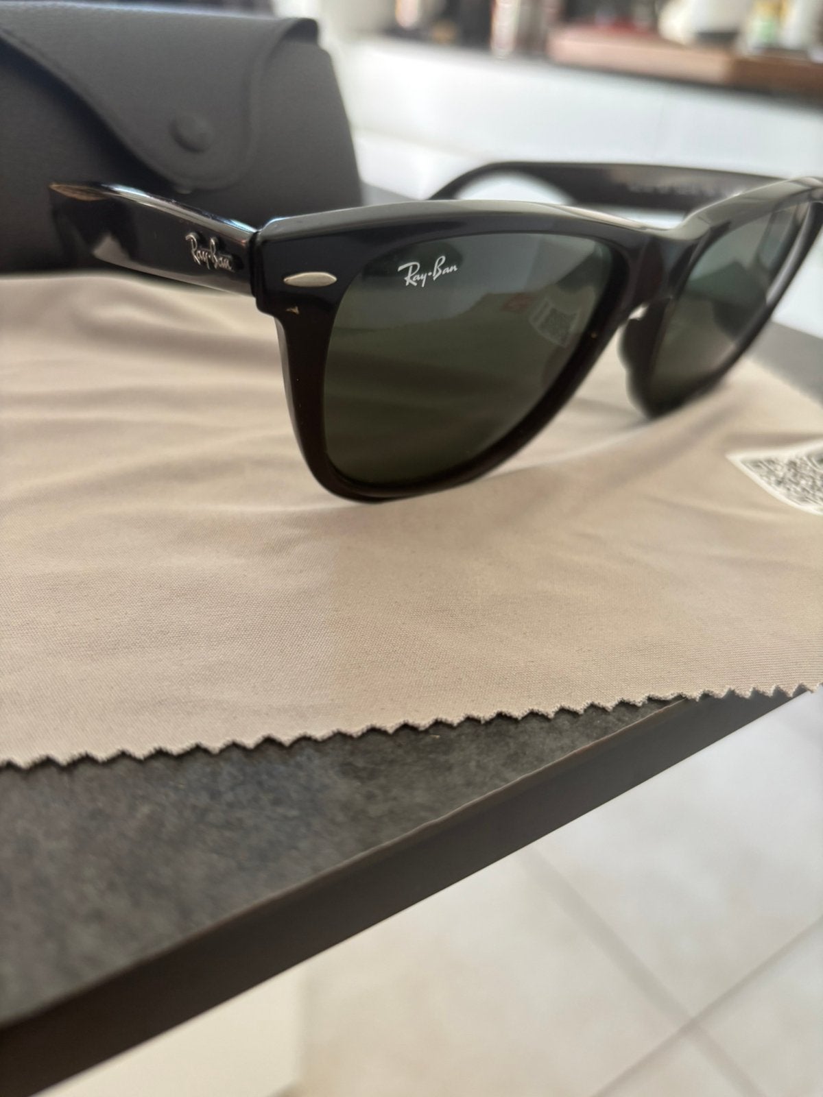 Ray Ban, Enlèvement, Comme neuf, Noir
