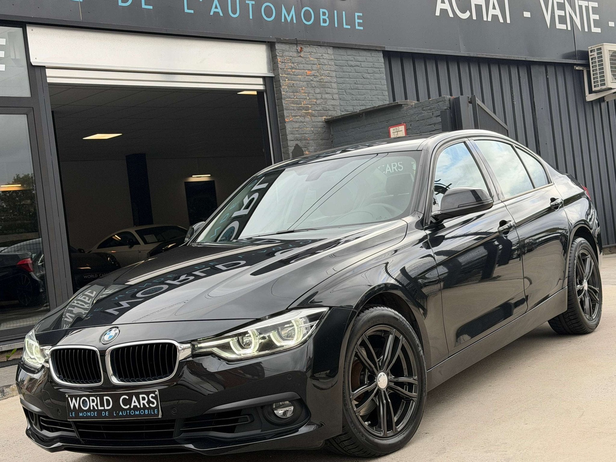 BMW 3 Serie 318 318i XENON - NAVIGATION - CRUISE - GARANTIE, Autos, Achat, Entreprise, Boîte manuelle, 1475 kg