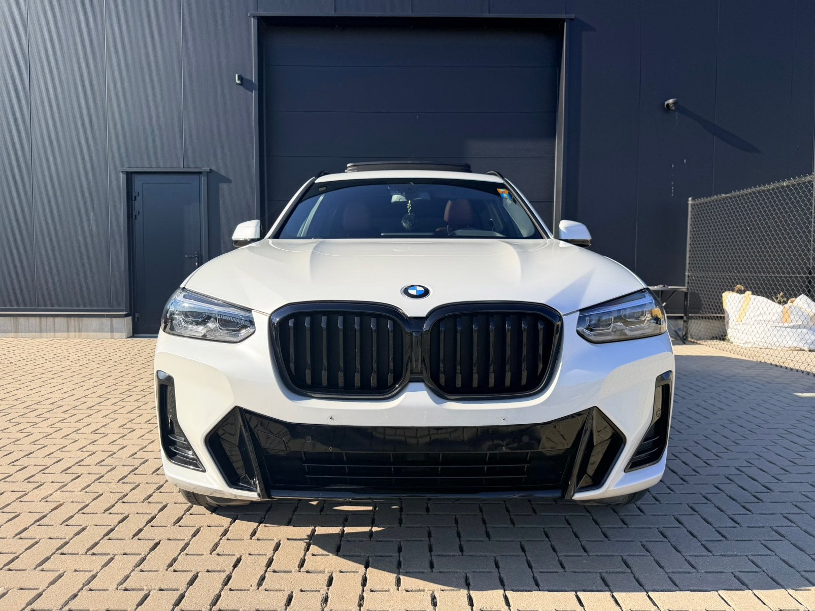 BMW X3 2.0i 2022 - M PAKKET + SHADOWLINE - PANO, Automaat, Dealer onderhouden, Wit, Leder