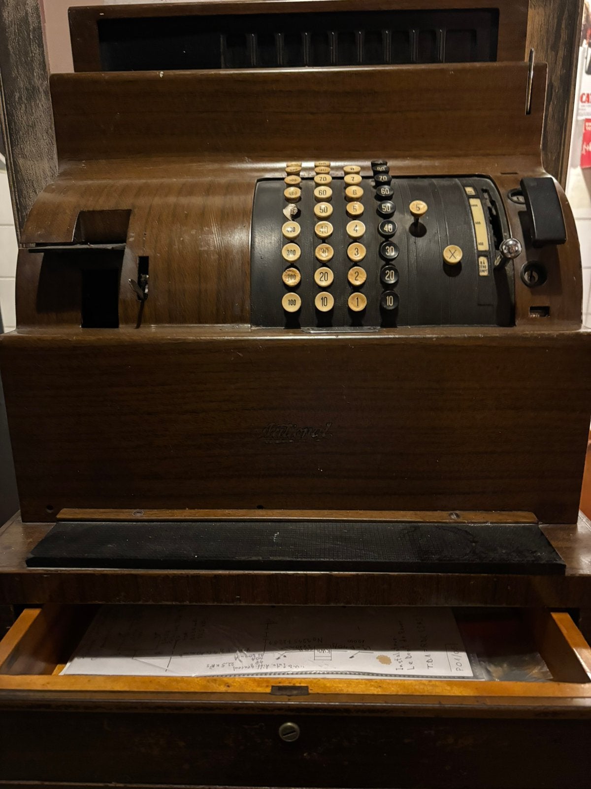 Caisse enregistreuse année 1940, Antiquités & Art, Enlèvement