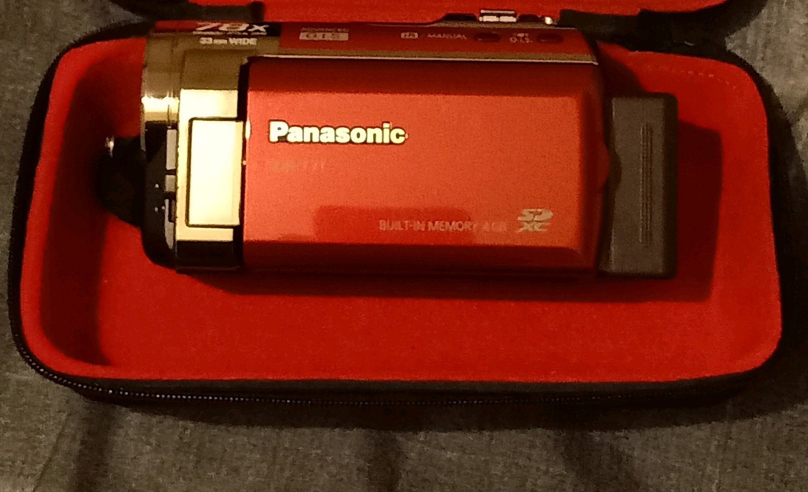 Panasonic rode camcorder uit de  SDR-S71-serie, Audio, Tv en Foto, Videocamera's Digitaal, Ophalen of Verzenden, Panasonic