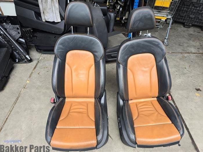 Kit revêtement (complet) d'un Audi Q5, -, -, 3 mois de garantie, Audi