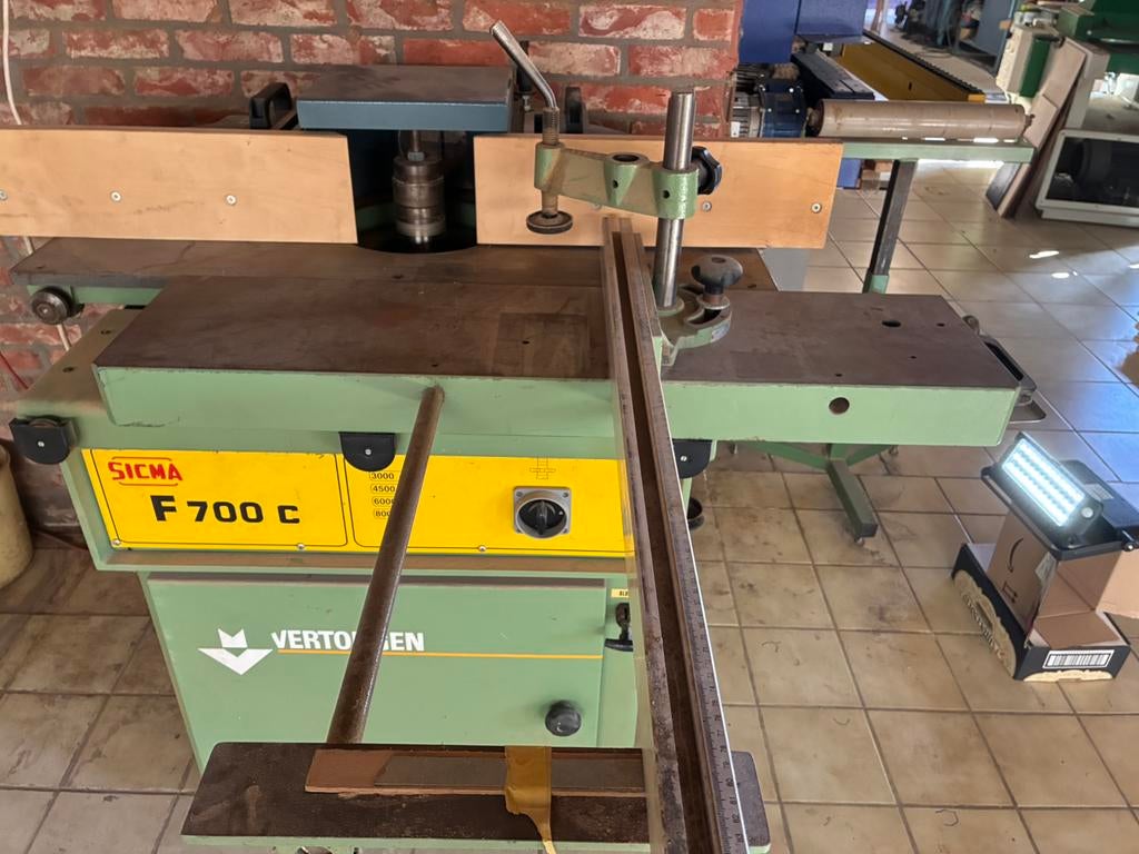 Te koop freesmachine, Enlèvement, Utilisé