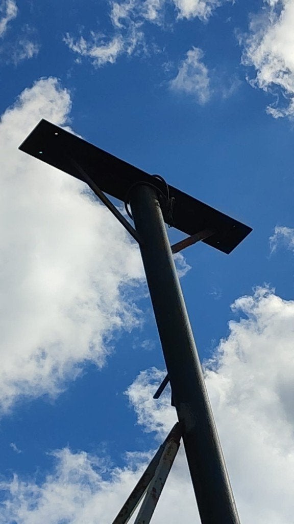metalen mast voor lichtreclame, Telecommunicatie, Ophalen, Gebruikt, Mast