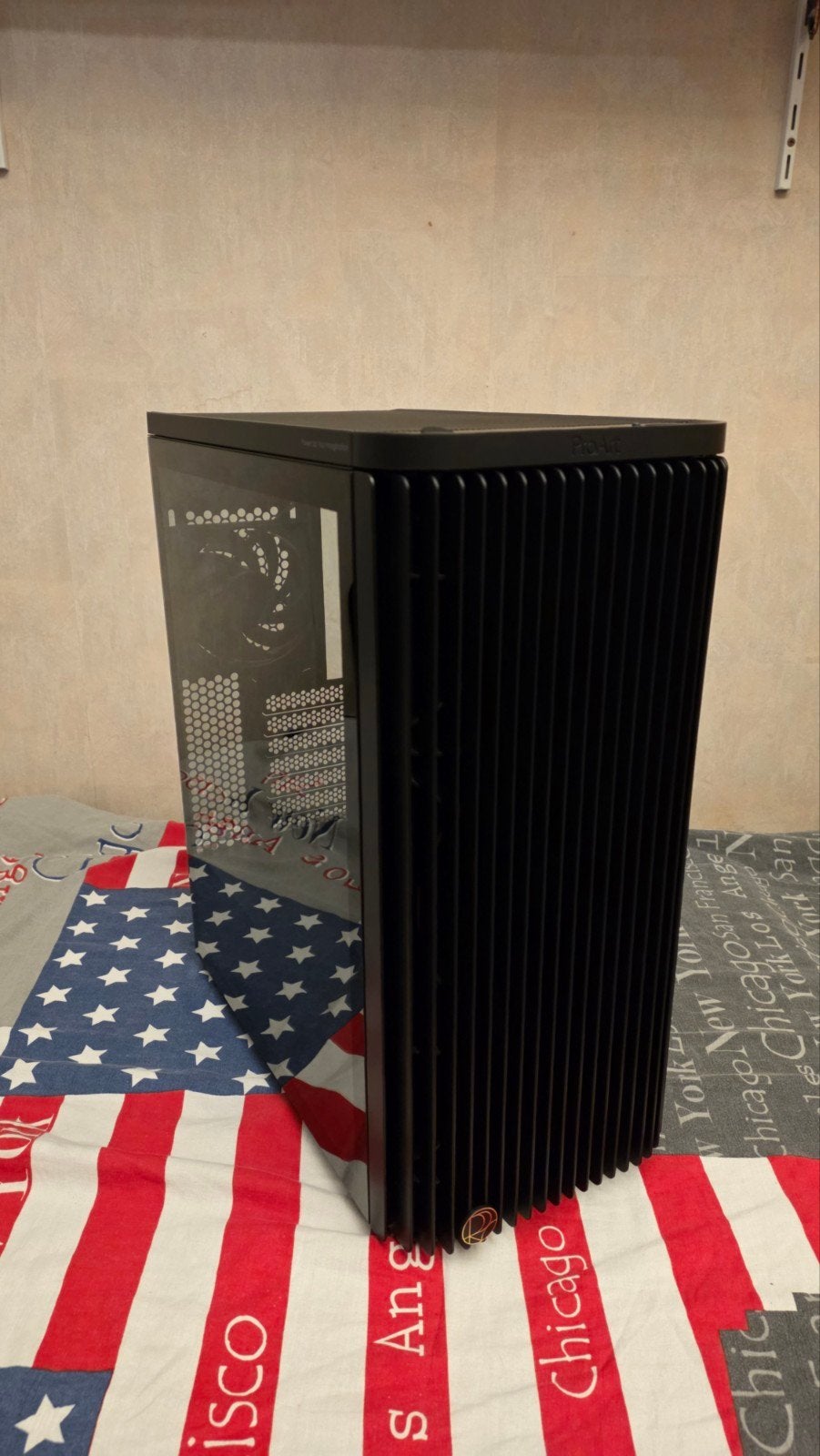Asus Proart PA401 pc behuizing, Computers en Software, Computerbehuizingen, Ophalen, Zo goed als nieuw
