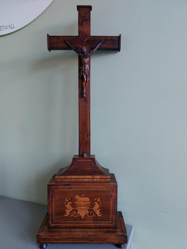 Groot 19e E altaarkruis met marqueterie Lam Gods 60.5cm, Antiek en Kunst, Ophalen of Verzenden