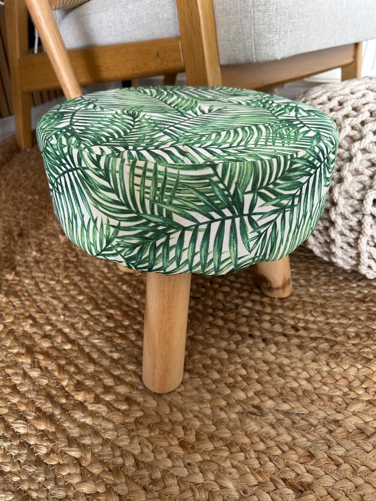 🪴 Tropisch krukje met houten poten – boho vibes 🌿, ?, Zo goed als nieuw, Hout, ?