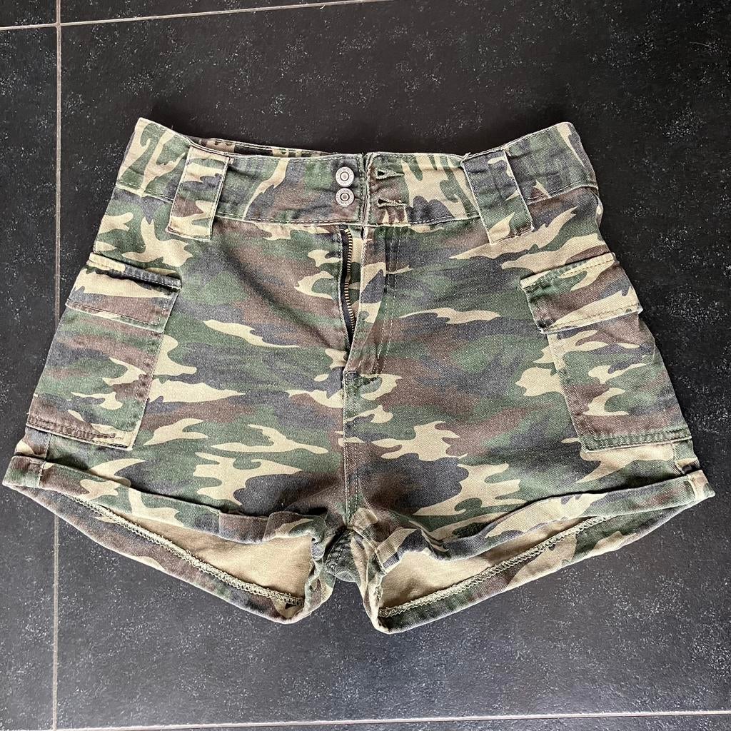 Short - camouflage - maat L - Shein, Kleding | Dames, Ophalen, Overige kleuren, Kort, Maat 42/44 (L)