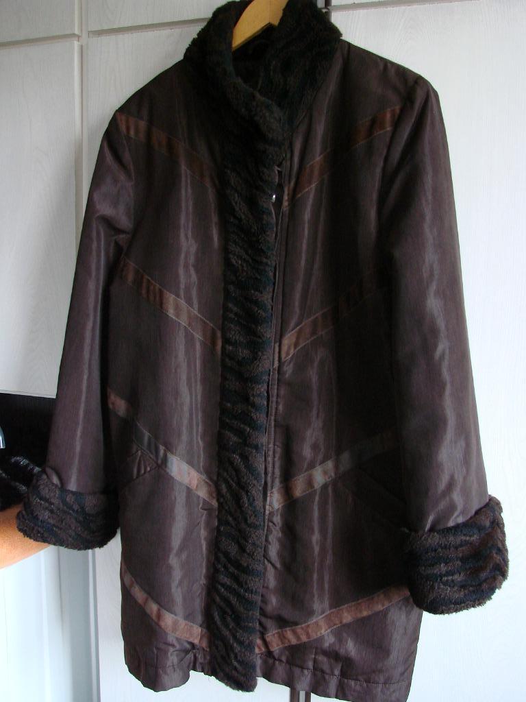 design damesmantel met pels maat 46, Kleding | Dames, Bruin, Maat 46/48 (XL) of groter, Zo goed als nieuw, Ophalen