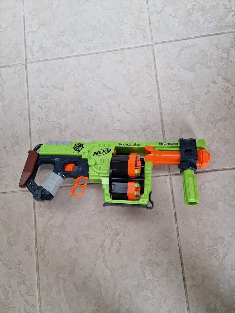Nerf Dominator, Ophalen of Verzenden, Zo goed als nieuw