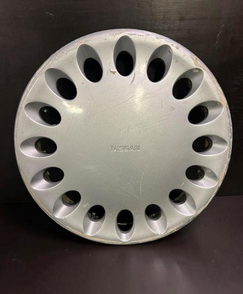 1 enjoliveur d’origine Nissan micra 13", Autos : Divers, Enjoliveurs, Enlèvement ou Envoi, Utilisé