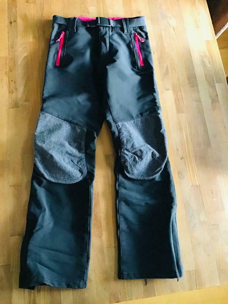Outdoorbroek Oxylane, maat 10 jaar, Enlèvement ou Envoi, Comme neuf, Fille, Pantalon