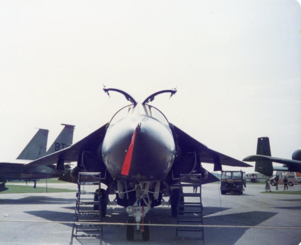 foto - vliegtuig General Dynamics F-111 Aardvark - USAFE, Verzenden, Luchtmacht, Foto of Poster