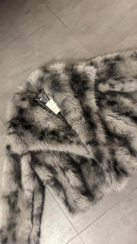 Veste en fourrure mixte, Enlèvement ou Envoi, Neuf, Taille 38/40 (M), Gris