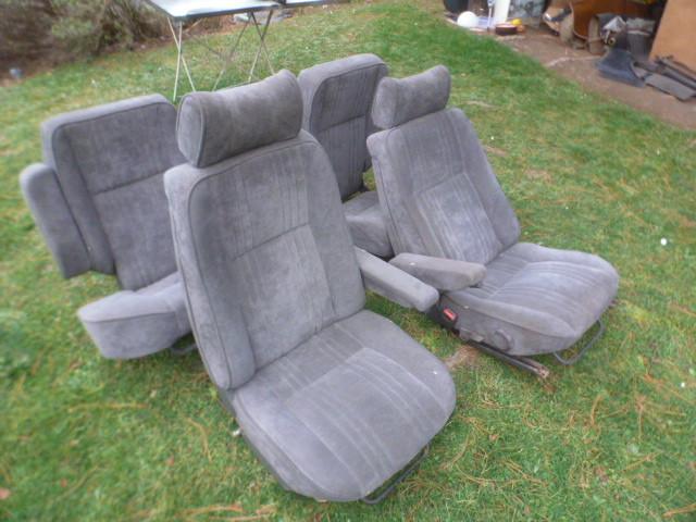 RANGE Rover classic: grijs fluwelen voor- en achterstoelen, Auto-onderdelen, Ophalen, Gebruikt, Rover