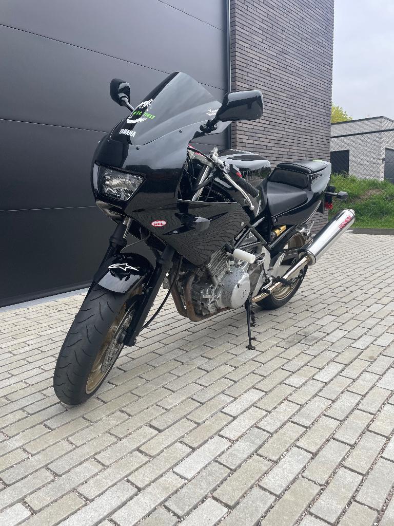 YAMAHA TRX 850, Motos, Plus de 35 kW, 2 cylindres, Sport, 849 cm³