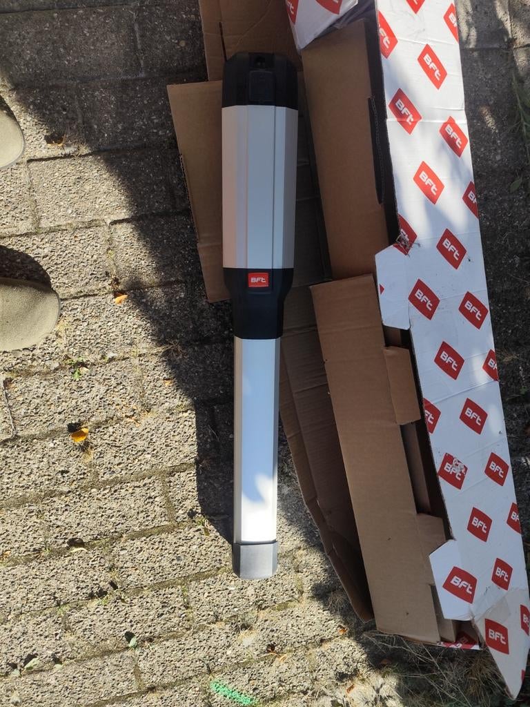 Nieuw BFT Phobos A25 ac poort motor arm, Enlèvement ou Envoi