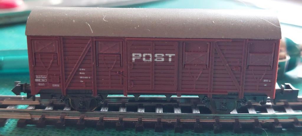 NLK 0326 ROCO GESLOTEN GOEDEREN WAGON PTT POST 1/160, Hobby en Vrije tijd, Modeltreinen | N-Spoor, Zo goed als nieuw, Wagon, Gelijkstroom