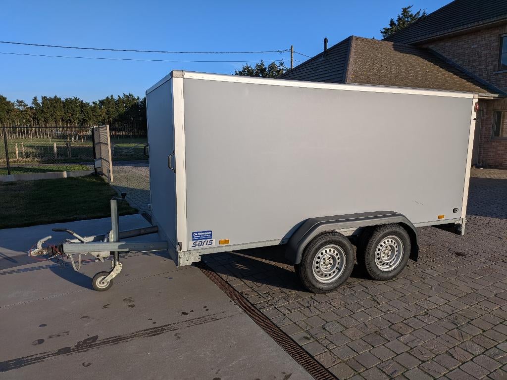 Gesloten aanhangwagen SARIS MTM 2700 kg, Ophalen, Gebruikt