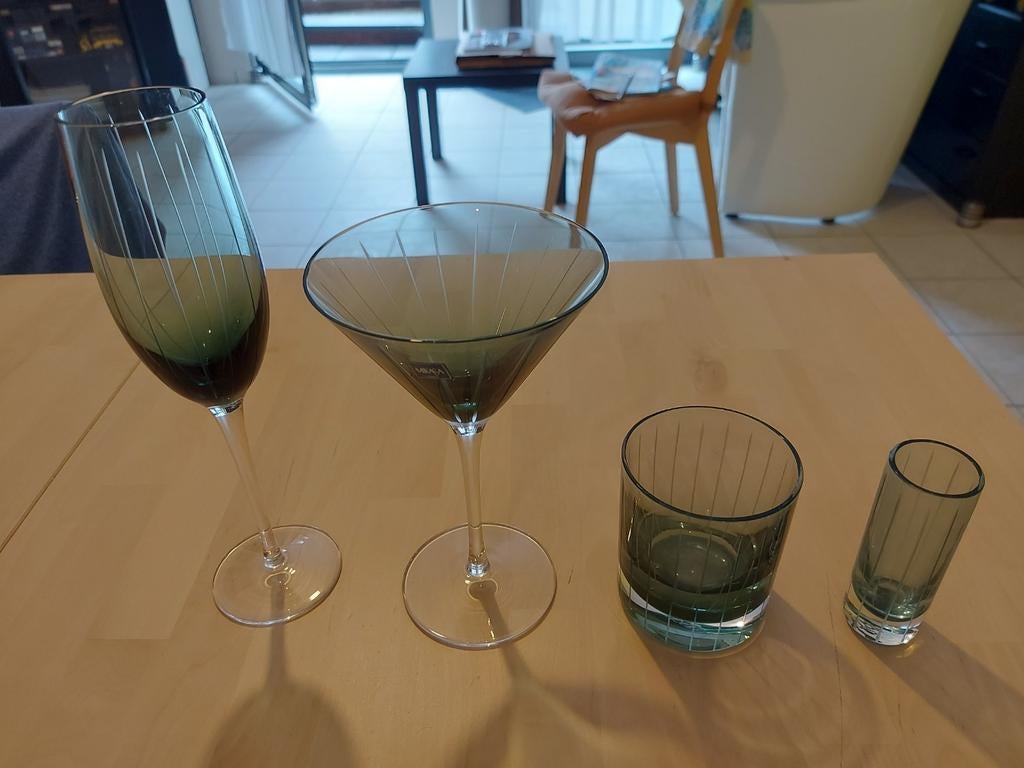 16 GEASSORTEERDE GLAZEN VAN 4, Ophalen, Zo goed als nieuw