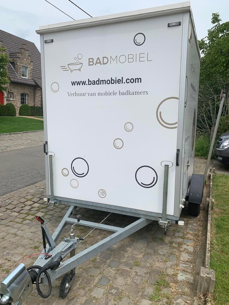 Mobiele badkamer TE HUUR, Diensten en Vakmensen