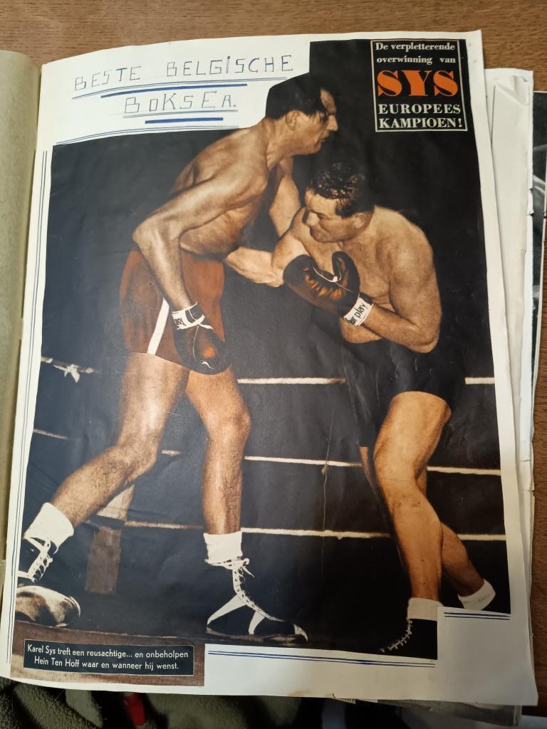 albums de boxe, photos, coupures de journaux, Enlèvement, Gravure