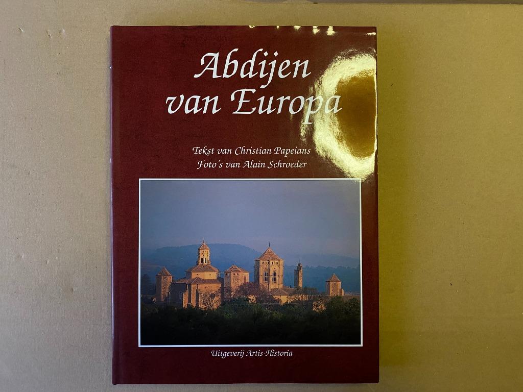 Artis Historia "Abdijen van Europa", Ophalen of Verzenden, Zo goed als nieuw, Prentenboek