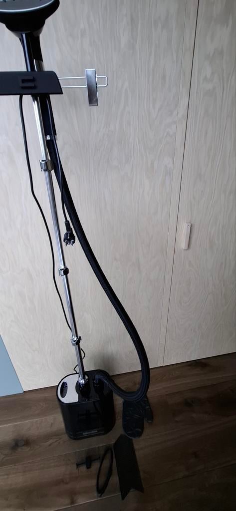 Kledingstomer SteamOne UNI900CB perfecte staat!, Enlèvement, Défroisseur
