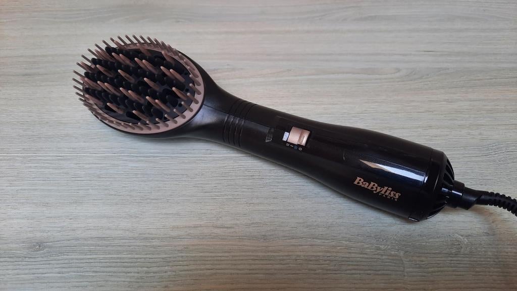 Babyliss warmeluchtborstel, Ophalen of Verzenden, Zo goed als nieuw
