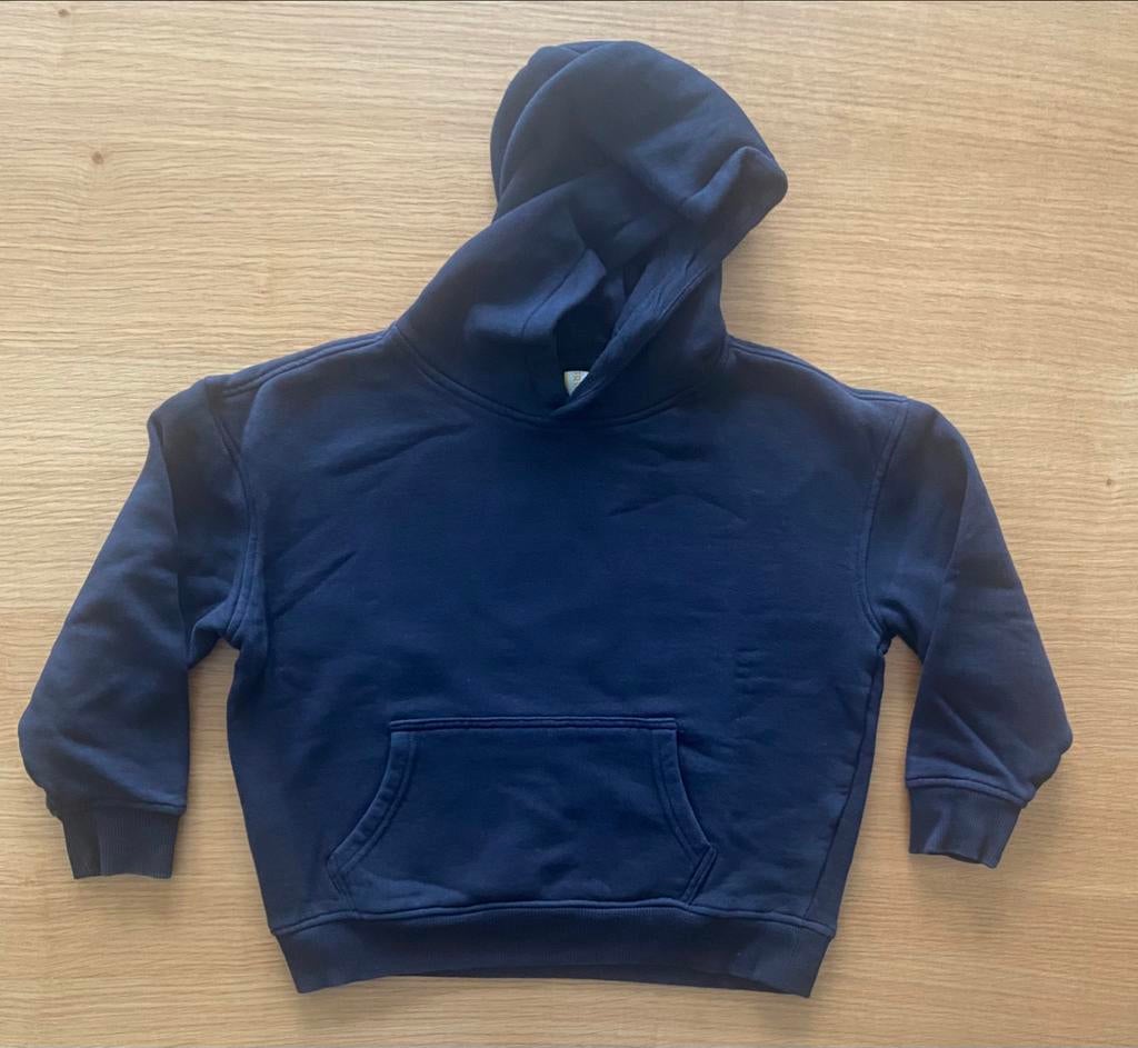 Sweat noir bien chaud à capuche - 8 ans - 7€, Enlèvement ou Envoi