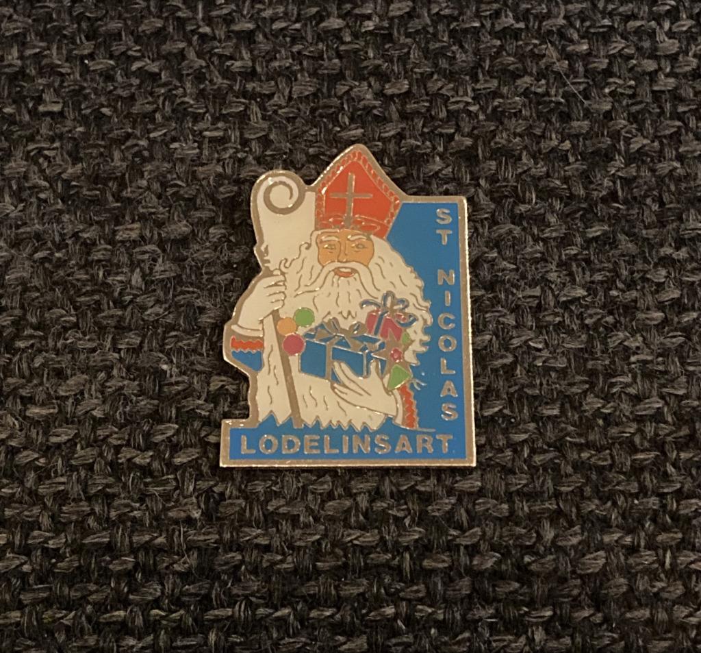PIN - ST NICOLAS - SINTERKLAAS - LODELINSART, Enlèvement ou Envoi, Utilisé, Autres sujets/thèmes, Insigne ou Pin's