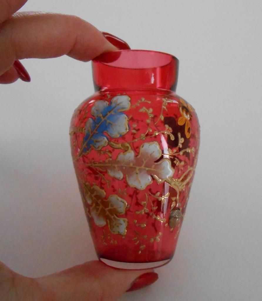 Moser vaasje cranberry kleur, Antiek en Kunst, Ophalen of Verzenden