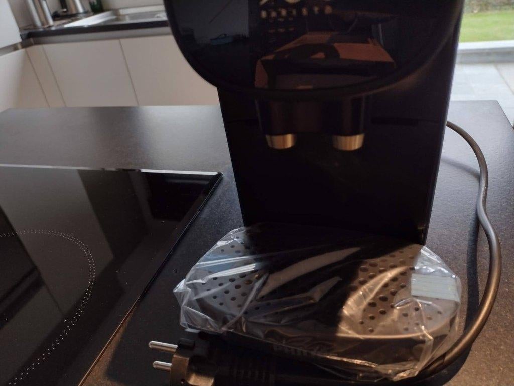 Philips L'OR Barista Sublime Compact Nouveau, Neuf, Réservoir d'eau amovible, Dosettes et capsules de café, 2 à 4 tasses