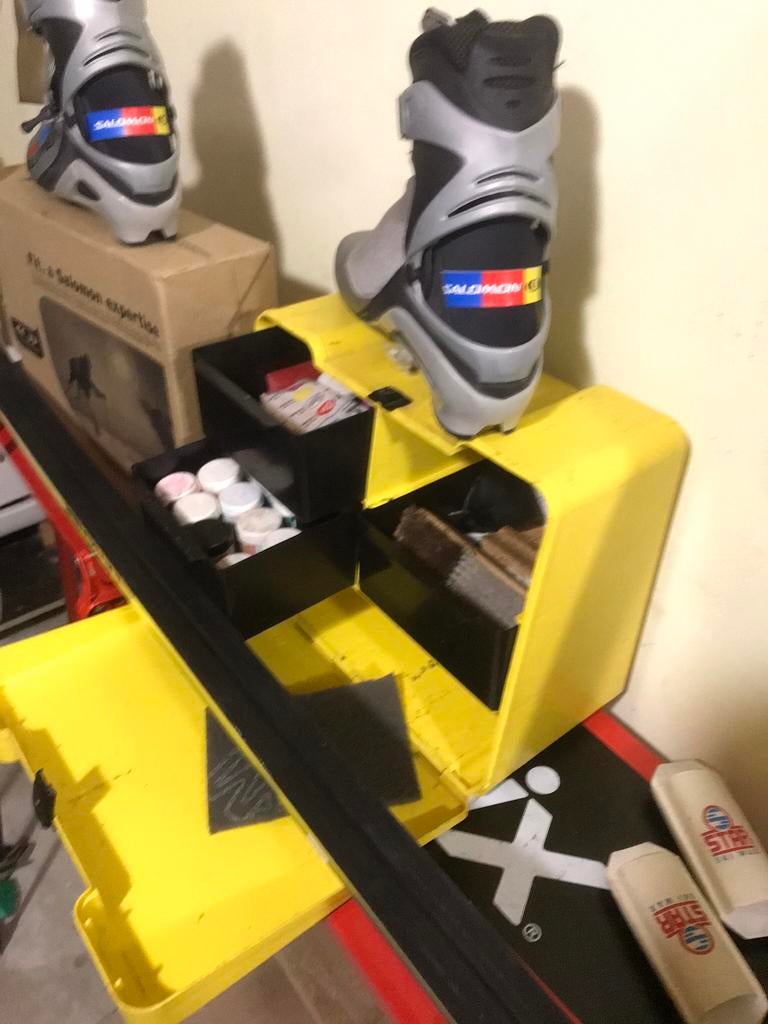 Totaal paket langlauf waks tafel waks koffer stokken en scho, Ophalen, Zo goed als nieuw