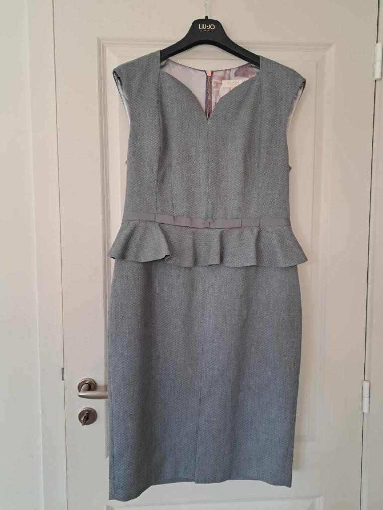 TED BAKER grijze peplum jurk maat 4 (EU42), Kleding | Dames, Jurken, Maat 38/40 (M), Nieuw, Ophalen of Verzenden, Knielengte