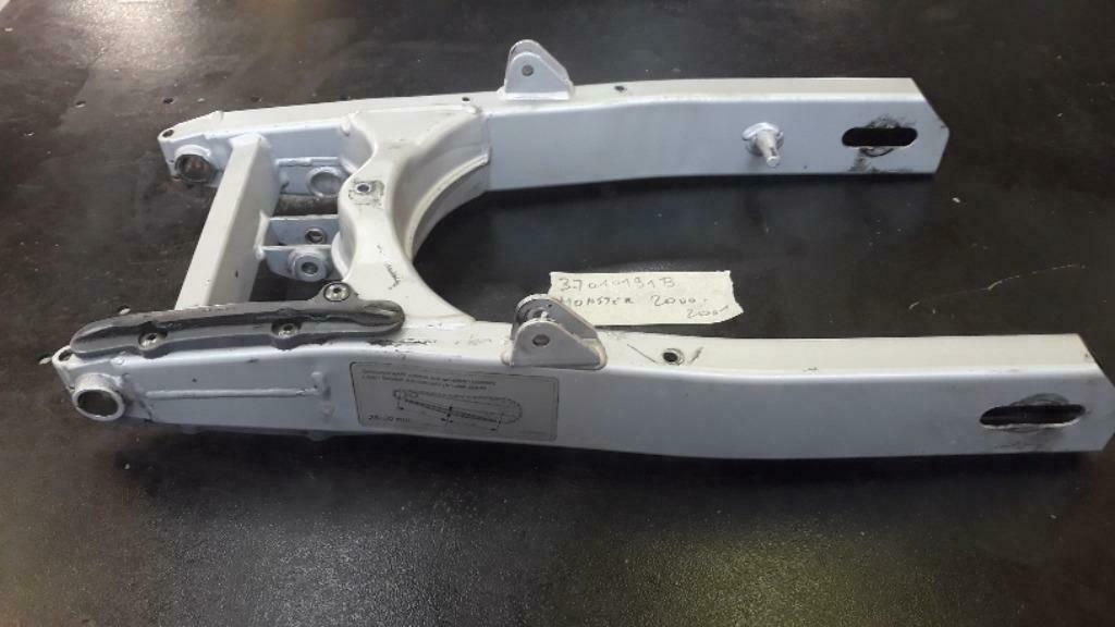 Ducati Monster 2000-2001 600-750-900   achterbrug 37010191B, Motoren, Ophalen of Verzenden, Gebruikt