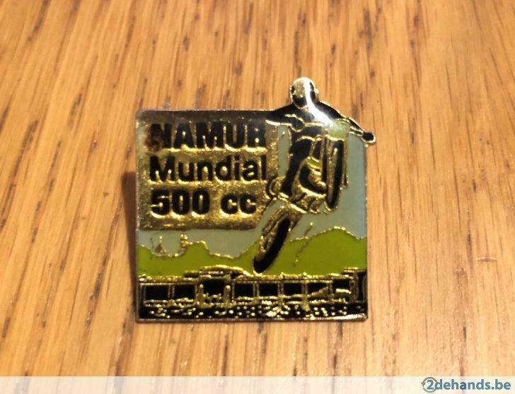 Pin Namur Mundial 500 CC motorsport, Collections, Broches, Pins & Badges, Enlèvement ou Envoi, Utilisé, Insigne ou Pin's