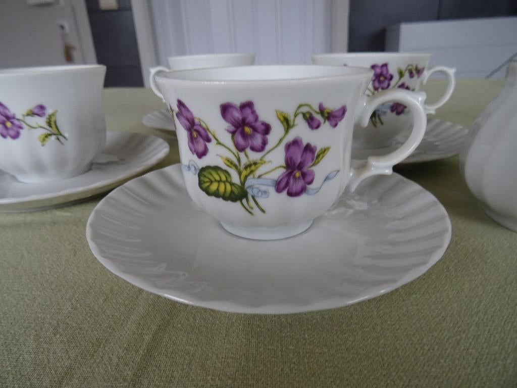 4 thee/koffiekopjes  Bavaria porselein Wunsiedel R, Antiquités & Art, Antiquités | Porcelaine, Enlèvement ou Envoi