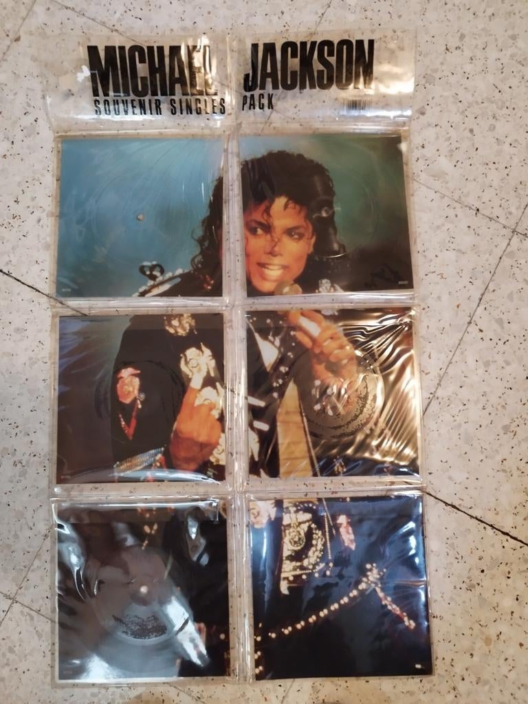 Michael Jackson Souvenir singles pack, Enlèvement